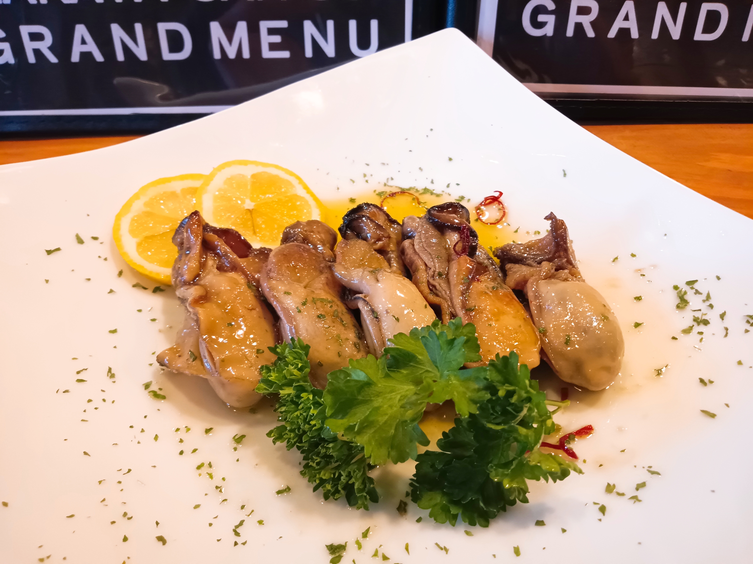 宮古市の海鮮居酒屋山水の牡蠣のごま油焼き