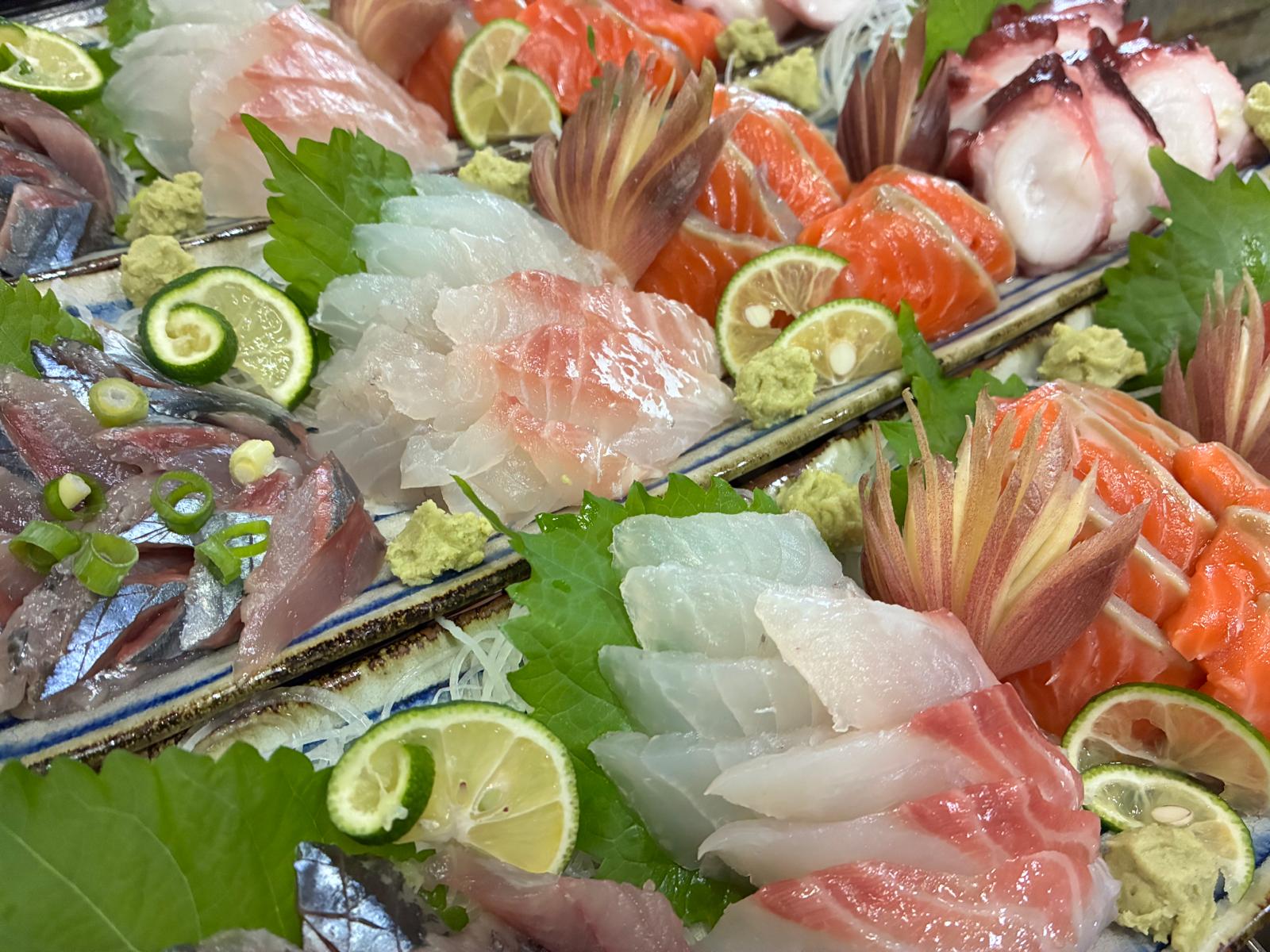 宮古市の海鮮居酒屋山水の新鮮な刺身盛り合わせ